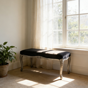 <span class=keywords><strong>Banc</strong></span> en velours bleu marine français avec assise rembourrée et pieds en bois sculpté, finition gris vieilli, meuble pour <span class=keywords><strong>chambre</strong></span> à coucher - Product Image 5