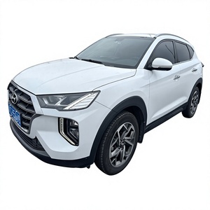Tucson 2023 con guida a sinistra, SUV ibrido turbo, interni in pelle scura, pneumatici R17, tetto apribile, modello per esportazione cinese - Product Image 1