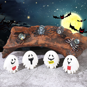 Décorations fantômes en résine pour Halloween, ensemble de 4 décorations miniatures d'intérieur et d'extérieur pour fête d'Halloween - Product Image 1