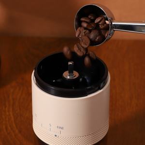 Molinillo de Café Eléctrico Recargable USB Kingze con Nuevo Diseño de Ajuste Externo para Viajes - Product Image 4