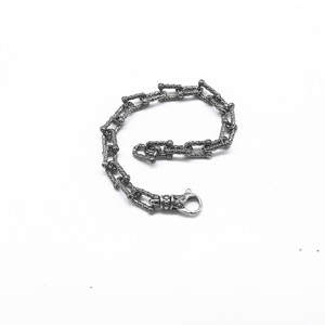 Yunnique Pulsera de cadena de plata tibetana en forma de U, joyería geométrica unisex de moda - Product Image 3