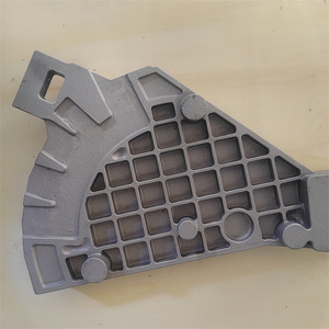 Pieza de aluminio fundido por gravedad para la fabricación de componentes ligeros de vehículos todoterreno - Product Image 4