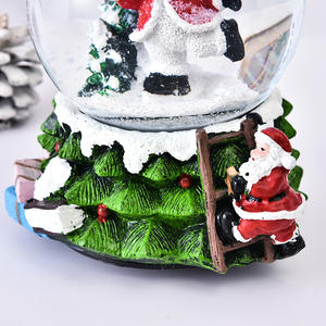 Babbo natale <span class=keywords><strong>fiocchi</strong></span> <span class=keywords><strong>di</strong></span> <span class=keywords><strong>neve</strong></span> carillon sfera <span class=keywords><strong>di</strong></span> cristallo luci in resina ornamenti natale natale natale decorazione <span class=keywords><strong>di</strong></span> acqua artigianale <span class=keywords><strong>di</strong></span> vetro - Product Image 4
