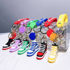 Accessoires de porte-clés créatifs en plastique pour chaussures de dessin animé 3D, pendentif de sac, petit cadeau - Product Image 6