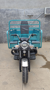 Tricycle cargo à moteur essence 200cc avec cabine, type Tuktuk Moto, pour le transport de marchandises - Product Image 2