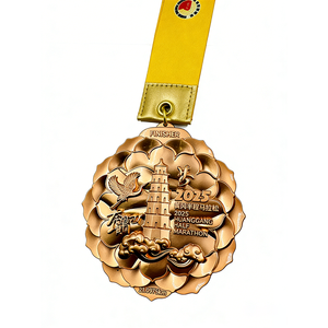 Medalla de Relieve Personalizada con Temática de Baloncesto, de Aleación de Zinc Bañada en Plata Antigua con Textura Hueca de Baloncesto y Bisagra - Product Image 2