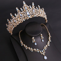 Ensembles de bijoux de mariage plaqué or à la mode bon marché cristal Rhinestone couronne collier et boucles d'oreilles accessoires pour cadeaux de fêtes