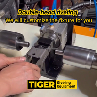 Machine à riveter horizontale semi-automatique à double tête hydraulique et pneumatique TIGER 8-80kn 1-20mm pour charnières – Modèle d'usine