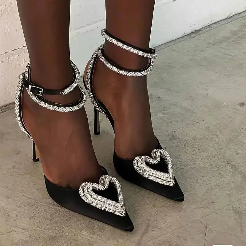 2023 America summer women New arrival buckle pointed heels rhinestone fashion solid color large size sexy catwalk show sandals