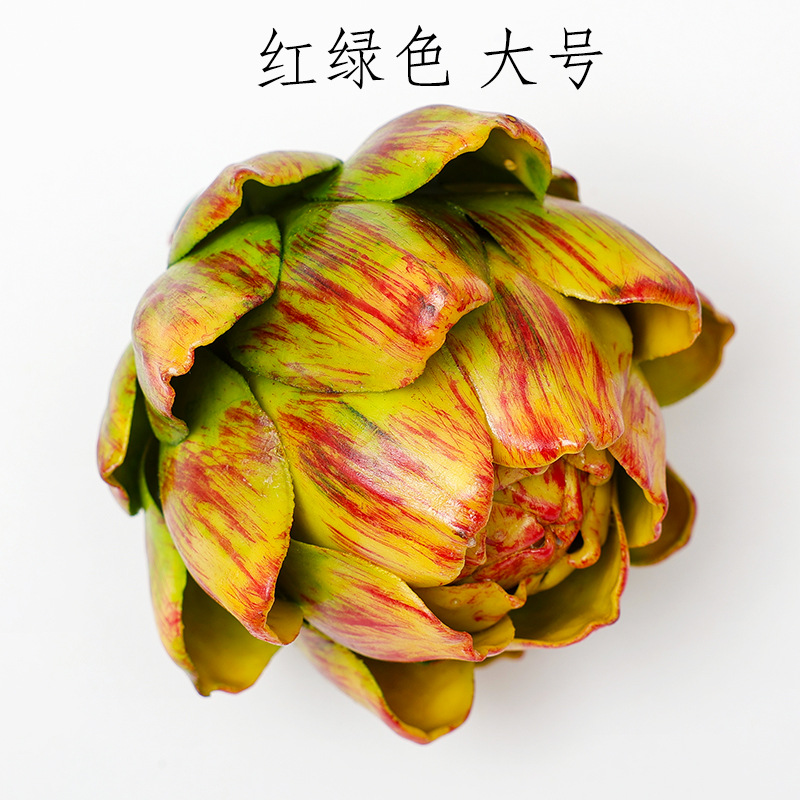 Cabeza de piña grande roja y verde.