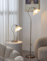 Lampe de table LED décorative simple et moderne, ampoule E26, électrique, pour hôtel, fabriquée en Chine