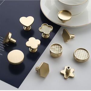 Poignées de meuble Runxin en alliage de zinc, à trou unique, dorées, forme cœur nordique, trèfle, pour tiroirs, quincaillerie de mobilier - Product Image 1