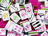 Jeu de Mahjong Américain Personnalisé ODM, Tuiles de Mah-Jong en Acrylique Durables, Logo Personnalisé pour les Distributeurs Achat en Gros