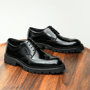 Nuevo Modelo 2026: Zapatos de Cuero para Hombre con Suela Gruesa - Zapatos Formales de Negocios con Cuero Brillante Repujado y Transpirable - Product Image 2
