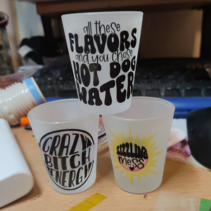 Verre à bière en porcelaine givrée personnalisé en gros de 1,5 oz, verre à shot vierge pour sublimation, verre à vin, verre à whisky, tasse - Product Image 5
