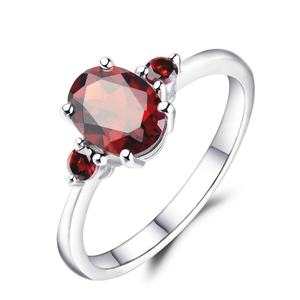 แหวนโกเมนราศีมังกร เงินแท้ 925 ชุดแต่งงาน แหวนหมั้นโกเมนทรงกลมสีเข้ม - Product Image 4