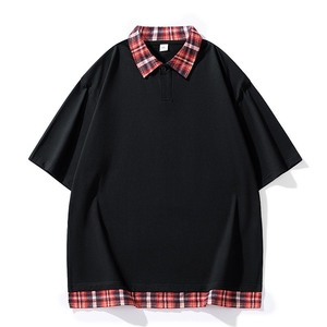 เสื้อยืดโอเวอร์ไซส์สีน้ำเงินกรมท่าสำหรับผู้ชาย แต่งขอบลายสก็อตสีเหลือง แขนสั้น สไตล์ลำลอง ผ้าถัก 100% คอตตอน ดีไซน์คอกลม - Product Image 3