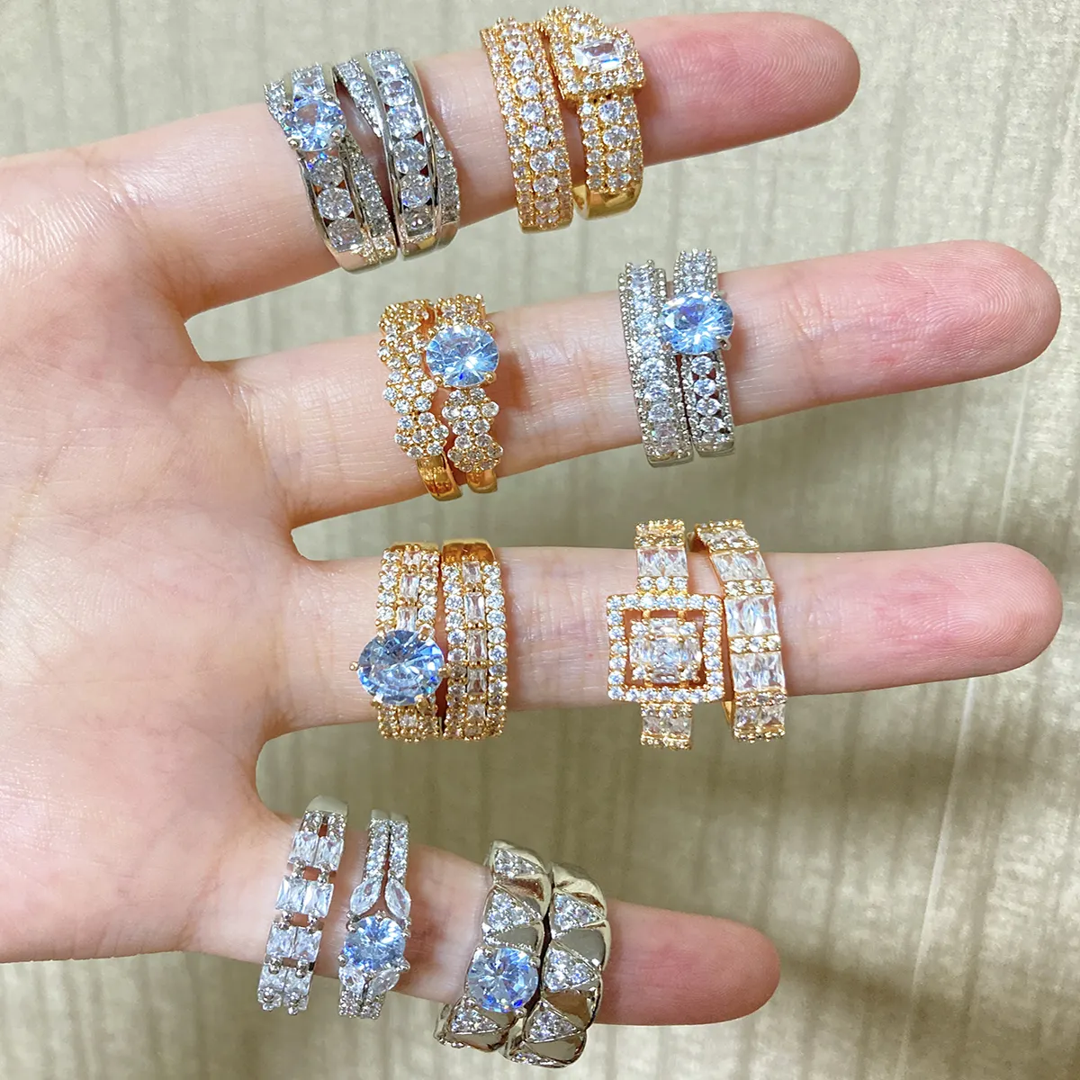 Cincin pasangan pertunangan wanita, perhiasan cincin jari ganda berlapis emas 18K