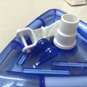 <span class=keywords><strong>Aspirateur</strong></span> à tête pivotante transparente <span class=keywords><strong>triangulaire</strong></span> populaire pour piscine en plastique durable - Product Image 4