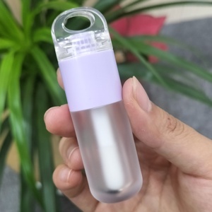 ลิปกลอสแบบหลอดพร้อมลิปกลอสขนาด4มล. หลอดพลาสติกขายส่งโลโก้ตามสั่ง - Product Image 2