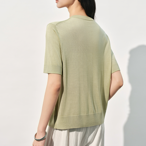 Maglia da <span class=keywords><strong>Donna</strong></span> a Collo Tondo Verde e Nera, Manica Corta <span class=keywords><strong>con</strong></span> <span class=keywords><strong>Bottoni</strong></span>, in Seta di Gelso, T-shirt Lavorata a Maglia per <span class=keywords><strong>Donna</strong></span> - Product Image 5