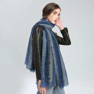 Bufanda con estampado de leopardo degradado de 90*180 cm para mujer, chal retro con patrón de puntos, bufanda larga ligera con flecos de pestañas - Product Image 1