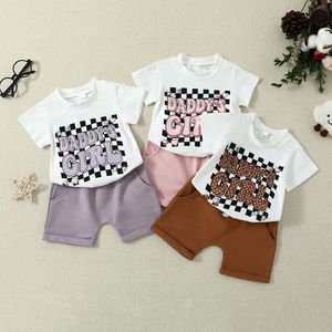 Vente en gros Ensemble deux pièces pour bébés garçons T-shirts <span class=keywords><strong>et</strong></span> shorts d'été en coton à manches courtes en <span class=keywords><strong>noir</strong></span> <span class=keywords><strong>blanc</strong></span> à <span class=keywords><strong>carreaux</strong></span> Lettre Design - Product Image 1