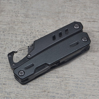 Pince multifonction industrielle avec poignée bicolore, lame de scie pliable, tournevis, clé, lime et règle pour le camping en plein air et la survie