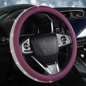Coprivolante Auto con Decorazione Diamantata 38cm, Resistente all'Usura in Pelle PU - Product Image 2