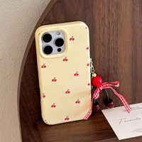 Cherry Inscription Cute Girl Pendant pour iPhone 16 15Pro Max All-iPhone 14 Modèles All-Inclusive TPU Mobile Phone Case Longe