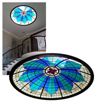 Mosaïque en vitrail bleu et vert magnifique en forme de dôme ressemblant à une fleur pour toit décoratif, plafond, vitrail plombé et art, puits de lumière
