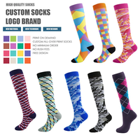Des centaines de motifs imprimés Chaussettes de sport Chaussettes de compression en nylon Haute genouillère