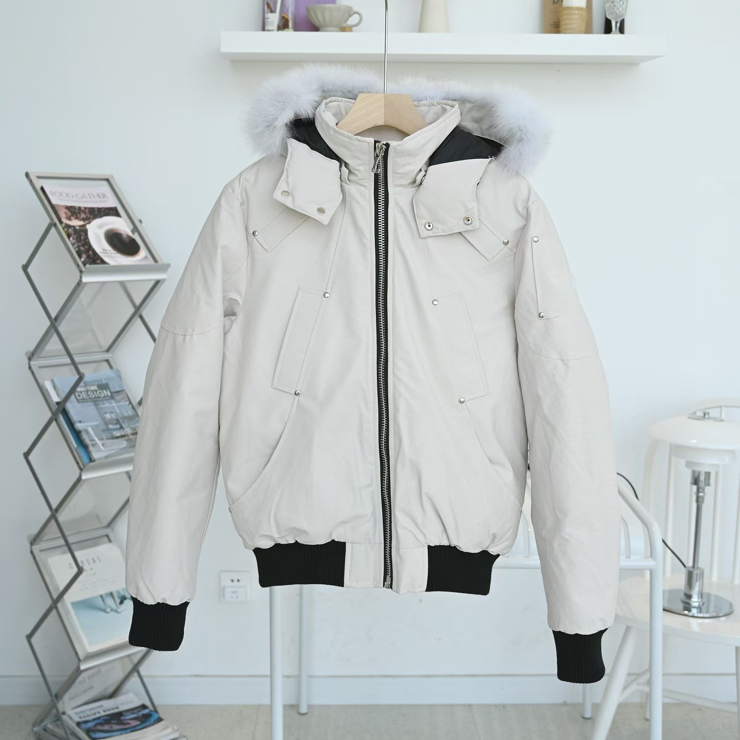 Cabello blanco, blanco como la nieve.