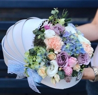 Boîte à fleurs pour cadeau de fête prénatale ou d'anniversaire, boîte à fleurs en forme de berceau, arrangement de roses, panier cadeau