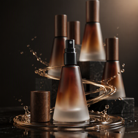 Nouvelle conception d'emballage pour huile de parfum, flacon en verre carré givré ambré de 15 ml avec vaporisateur pour huile essentielle, vente en gros
