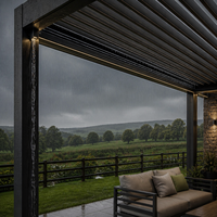 Pérgola Motorizada Impermeable de Aleación de Aluminio Ecológica con Sistema de Techo de Lamas para Patio Rural y Drenaje Integrado por Canaletas