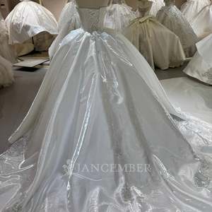Dw0227 Stunning Strapless Ruched Mirror Satin <b>Silver</b> Vine Applique Modern Beaded Floor-Length Mermaid/Trumpet <b>Wedding</b> <b>Dress</b> - Product Image 6