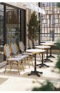 Meubles de bistrot d'extérieur français, chaises en rotin, ensemble de table ronde sur piédestal, résistant aux intempéries, pour café, <span class=keywords><strong>restaurant</strong></span>, <span class=keywords><strong>terrasse</strong></span> - Product Image 3