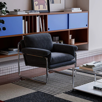 Fauteuil d'appoint design NKOL de style Bauhaus moderne du milieu du siècle, en cuir véritable rétro, avec coussin carré inclinable, pour salon