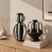 Vase décoratif en céramique noire, vase sculptural abstrait en forme de boucle pour la décoration intérieure d'hôtel, de villa ou de salon
