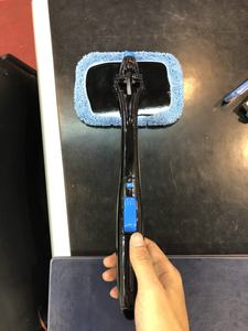 Outil de nettoyage de pare-brise multifonction, époussette de voiture, essuie-glace de vitres avec poignée <span class=keywords><strong>pliable</strong></span> et tête pivotante - Product Image 6
