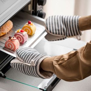 Mitaines épaisses résistantes à la chaleur, en tissu anti-brûlure, pour la cuisine, la pâtisserie, le four et le micro-ondes - Product Image 2