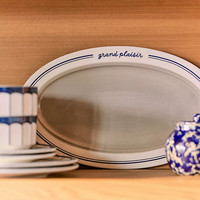 Vente en gros bon prix Assiettes de service à pain nordiques imprimées à la main en couleur émaillée Assiette ovale en céramique pour restaurant