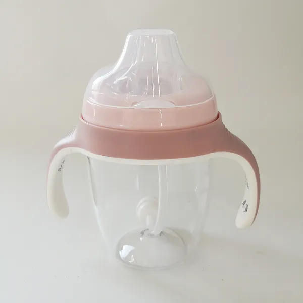 Gobelet à main en plastique pour bébé 2021, nouveaux produits, avec bec et poignée détachables en silicone, 240ML, livraison gratuite