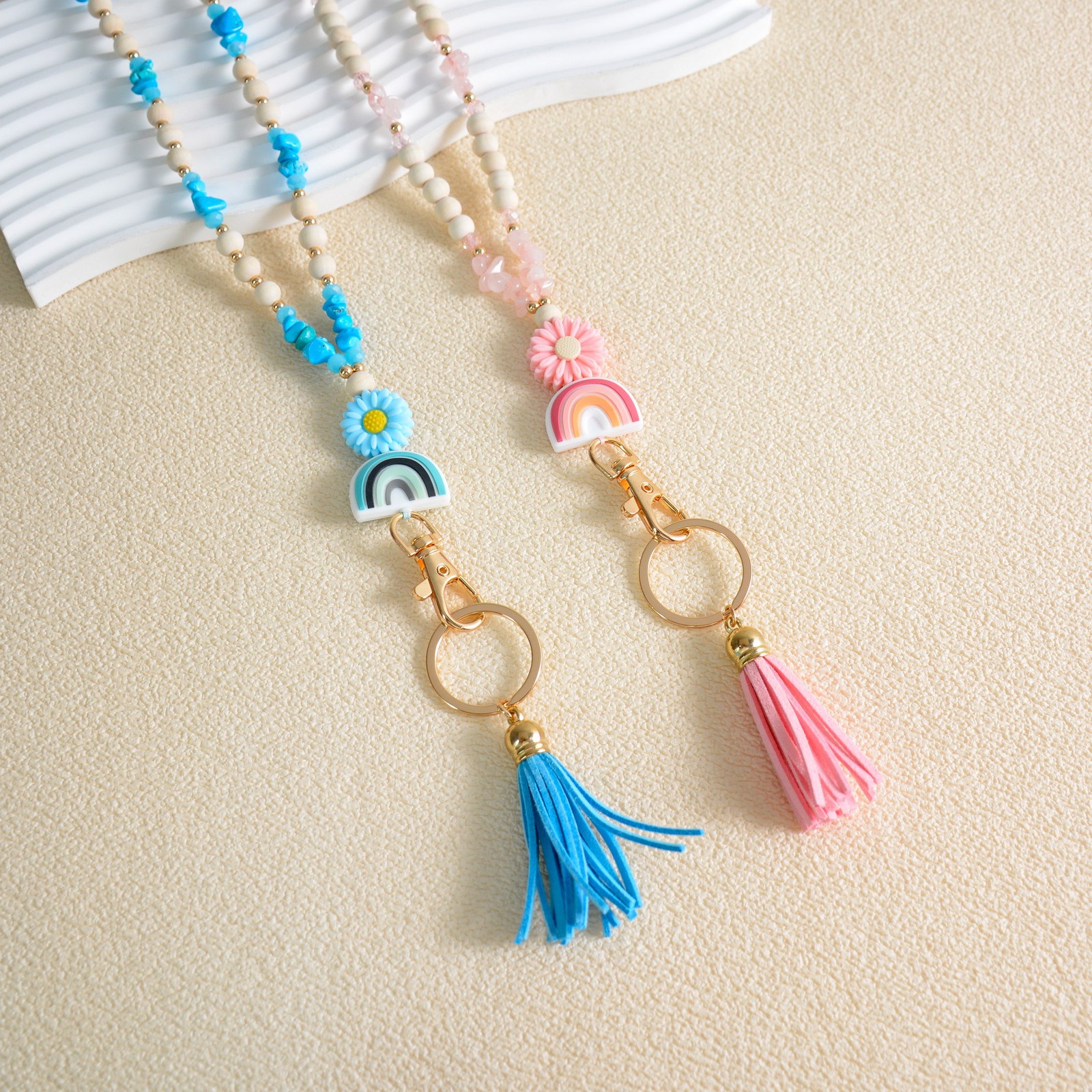 Custom New Fashion Retractable Plastic ID Card Holder Personalized Nature Stone Pearl Lanyard Gift for Nurse Student Image 2