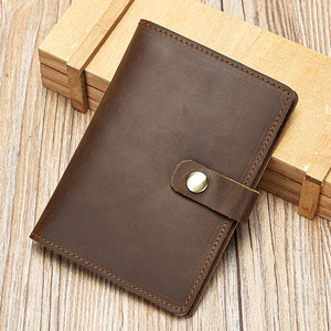 Portefeuille de voyage en cuir Crazy Horse vintage avec logo personnalisé, porte-passeport multifonction avec emplacements pour cartes SIM - Product Image 1