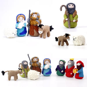 Kits de crèche DIY en feutre de <span class=keywords><strong>laine</strong></span> : Joseph, Marie, Jésus bébé, mouton et âne – Kit de démarrage pour feutrage à l'aiguille - Product Image 1