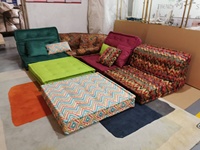 Canapé modulaire bas coloré de style français moderne rouge romantique pour salon, matelas, pouf