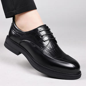 Chaussures en cuir pour homme, sur mesure, respirantes, imperméables et antidérapantes, en cuir brillant, pour mariage ou occasions décontractées. - Product Image 1