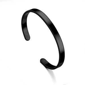 Nouveaux produits Bracelet en acier inoxydable MOM DaD SON DAUGHTER Bracelet en acier inoxydable à ouverture en forme de C avec lettrage - Product Image 3